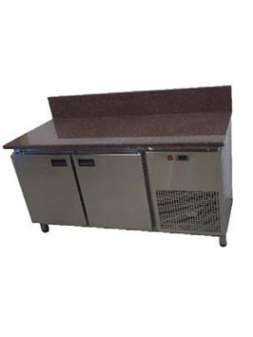 Холодильный стол с бортом 1400х700х850 (2 двери) гранитная столешница