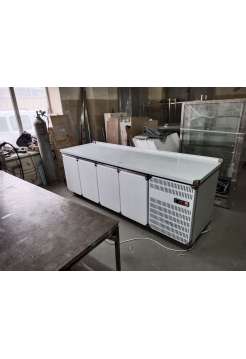 Холодильный стол 4 двери