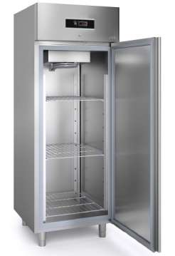 Холодильный шкаф Sagi FD70T